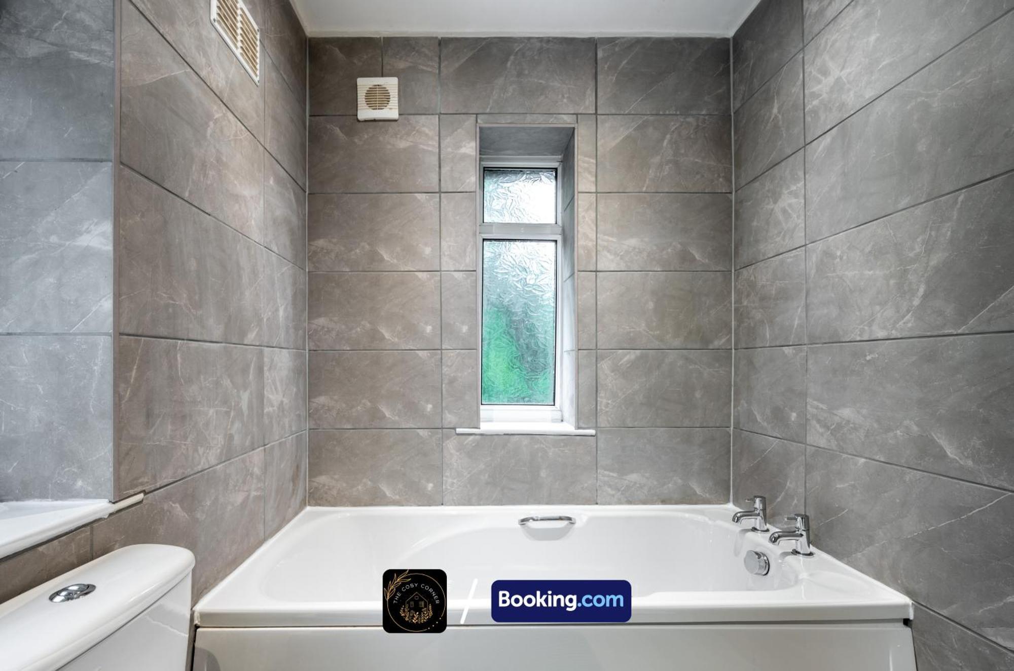 Ferienwohnung Cosy 3-Bed House, Garden & Free Parking In Stretford Manchester Exterior foto